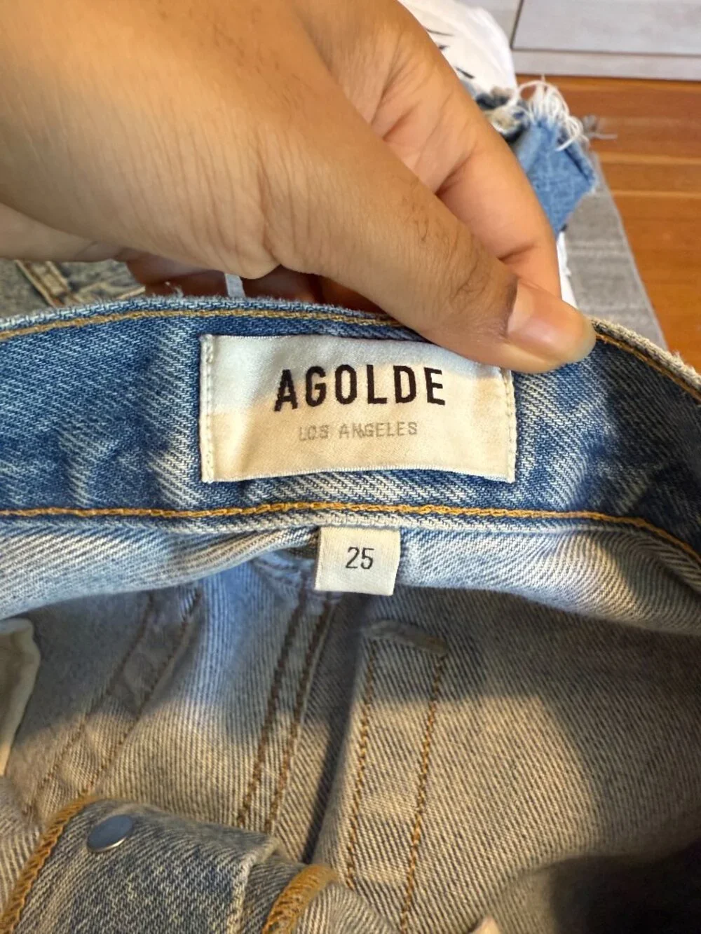 PRICE FIRM! Agolde Parker Long Shorts in 
